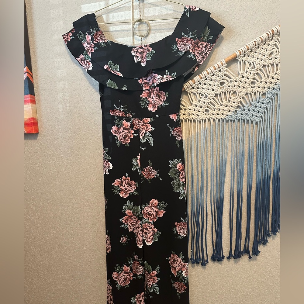 Jumpsuit flowers size medium